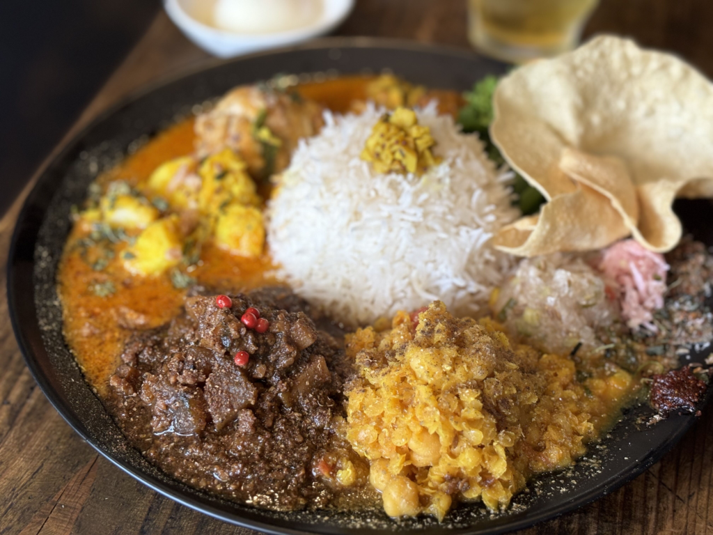 ロクパの3種のあいがけカレー